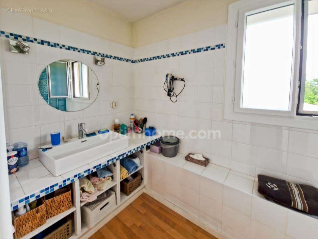 Maison de plus de 270M2 à vendre 9 pièces-5 chambres-piscine- HABAS (40) - photo 17