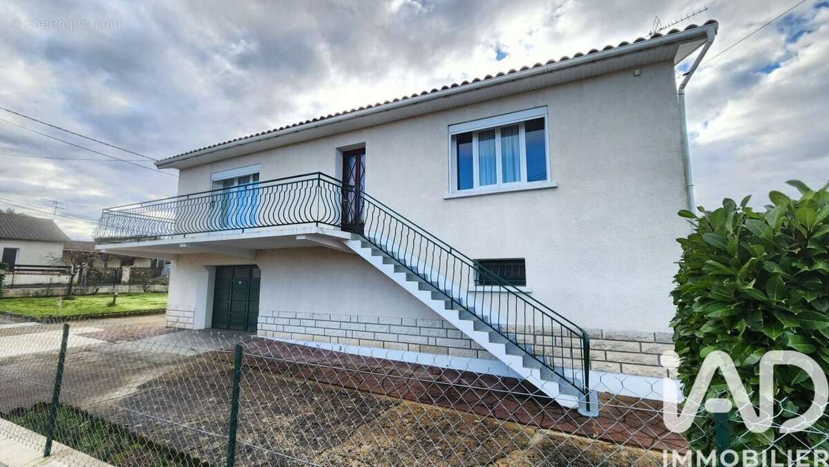 Photo 2 - Maison à SAINT-MICHEL