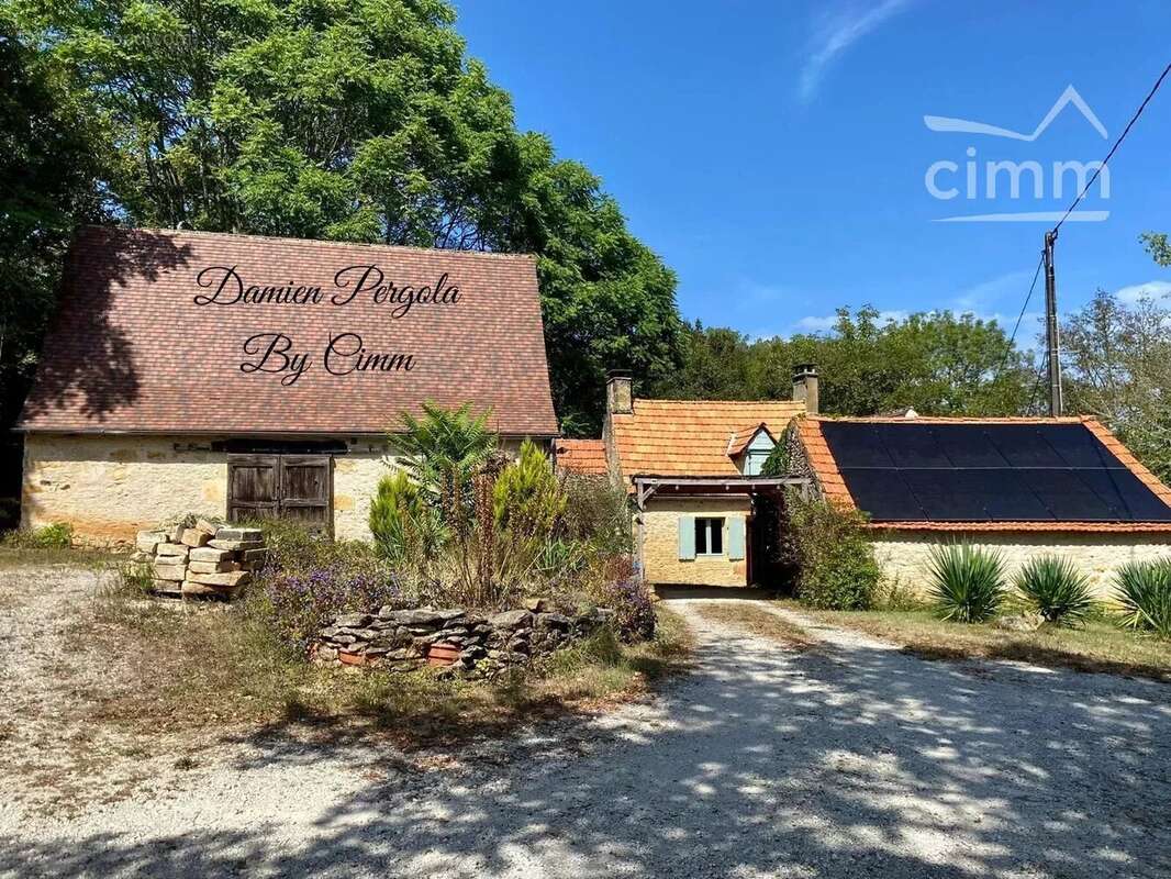 Maison à CARSAC-AILLAC