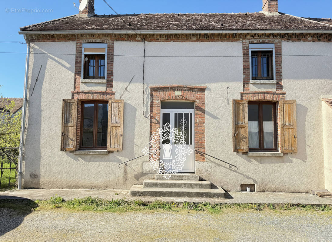 Maison à LONGUEVILLE