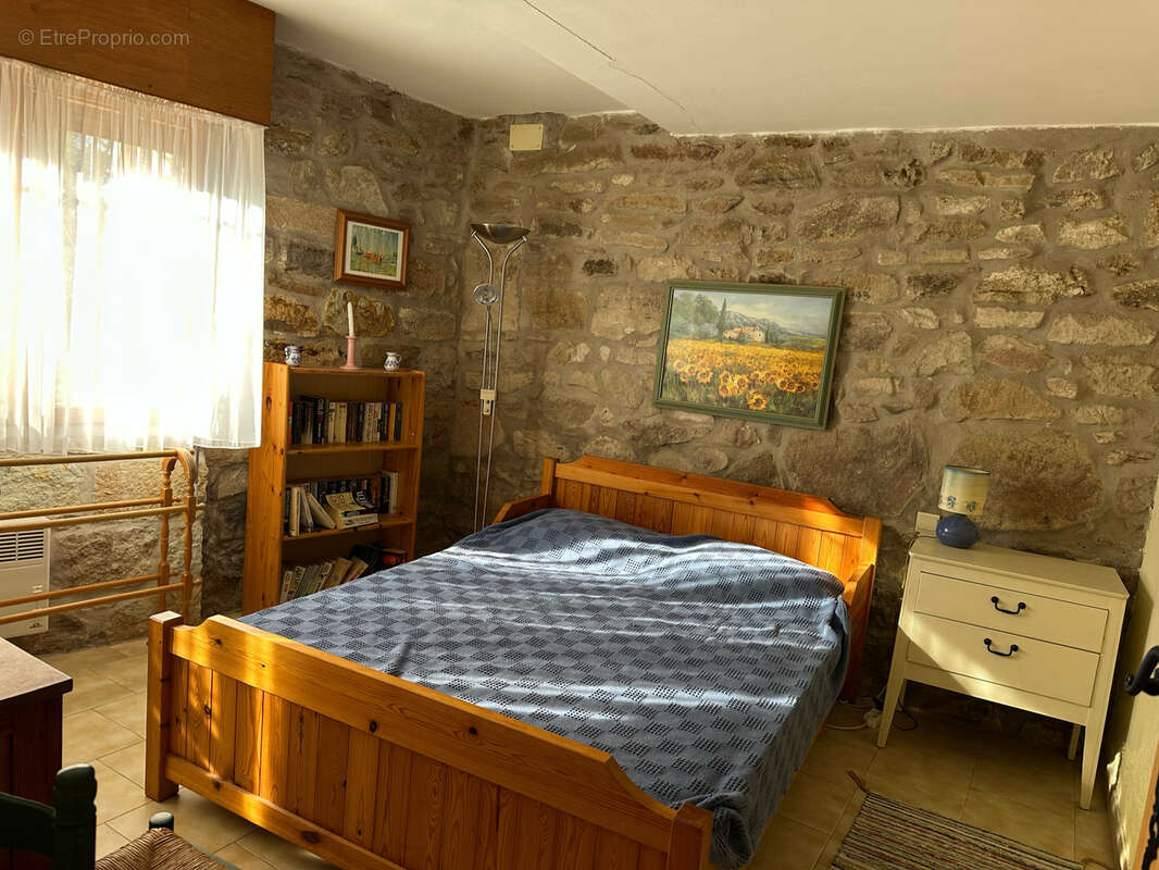 Maison à SAINT-PRIVAT