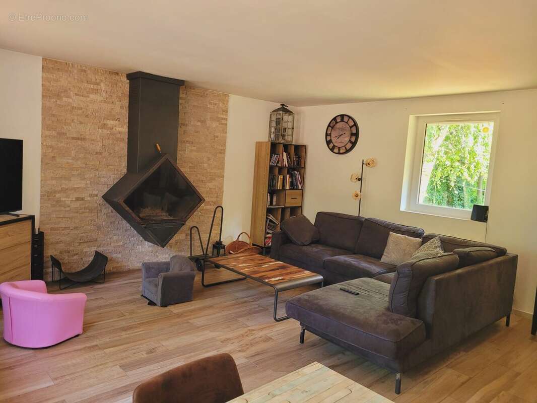 Maison 172 m² à Le Mesnil-Jourdain  - photo 3