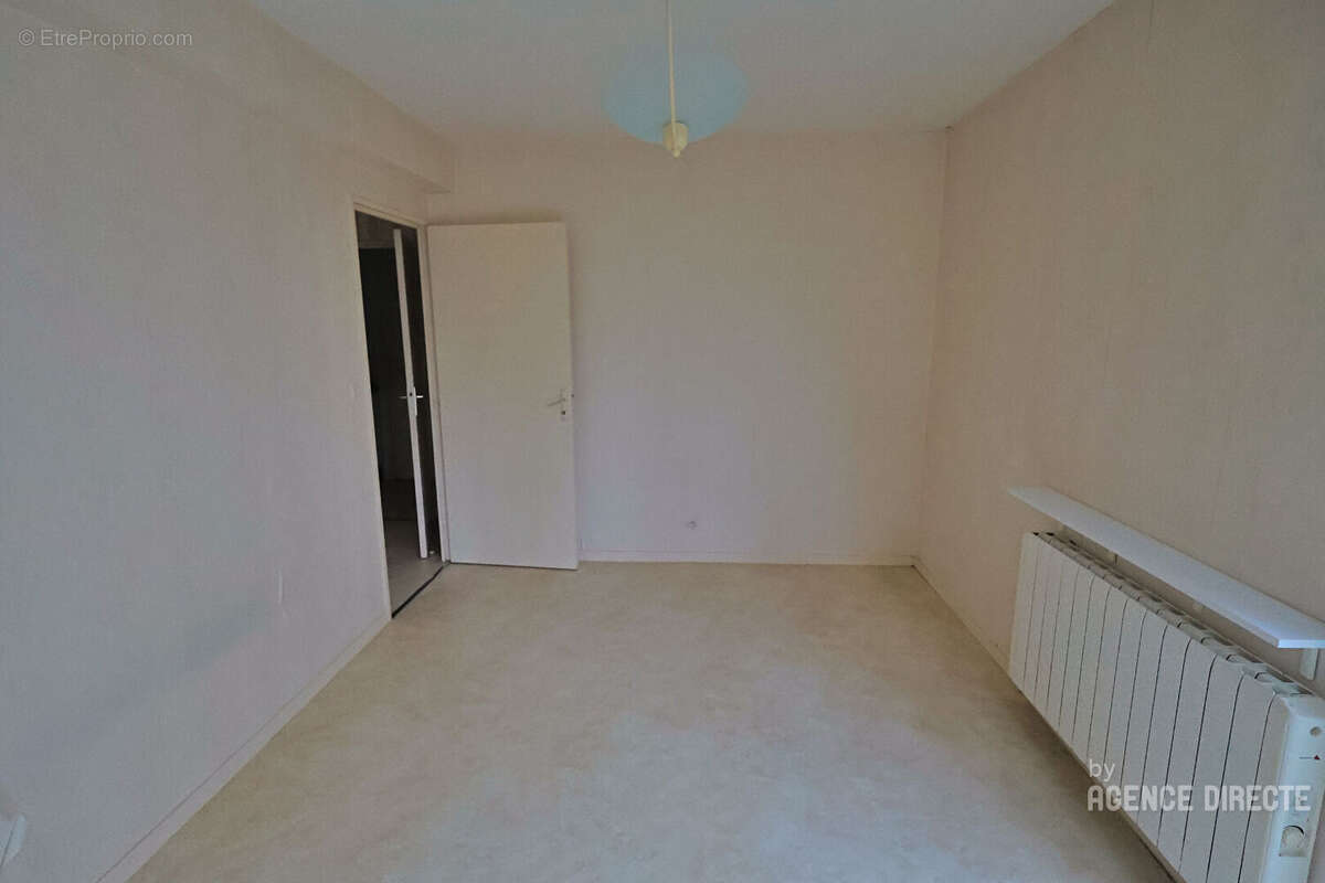 Appartement T2 34 m² - Quai de la Jonelière Nantes, exposé sud, parking en enfilade - photo 10