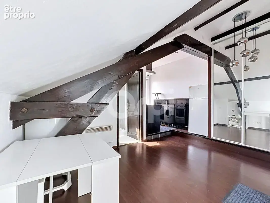 Studio à Vendre 17,37m² loi Carrez (23,31 m² au sol) - proximité centre-ville et 10 minutes RER A - - photo 2