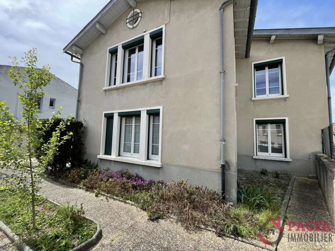 ALBINQUE -Maison indépendante avec jardin, garage et place de parking - photo 16