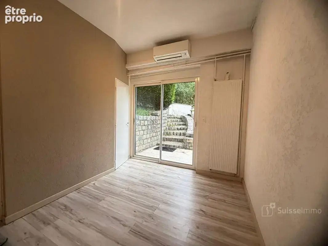 Maison Oyonnax 6 pièce(s) 158 m2 - photo 9