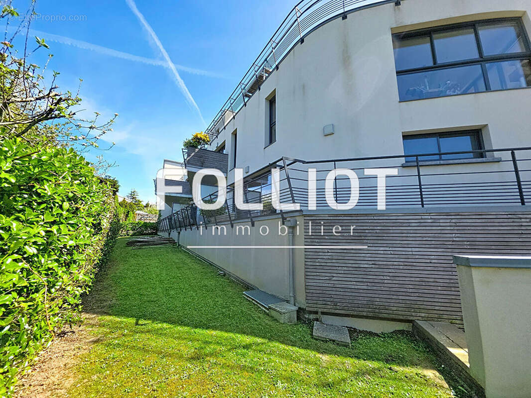 Appartement à DONVILLE-LES-BAINS