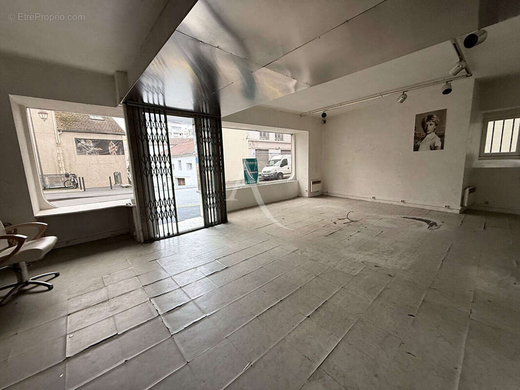 Pau,local commercial  56 m2 - photo 3