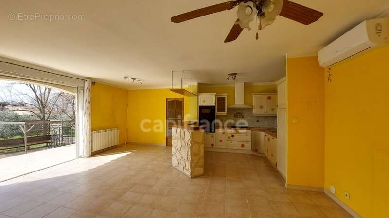 Maison à CHATEAURENARD