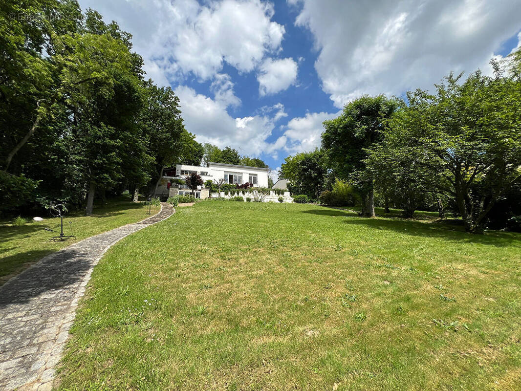 Maison à VILLIERS-SAINT-FREDERIC