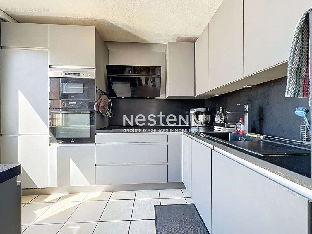 Appartement à VALLAURIS