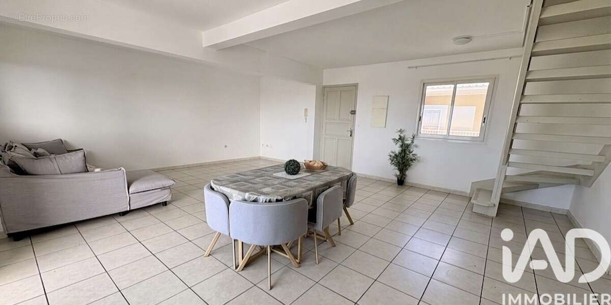 Photo 3 - Appartement à SAINT-DENIS