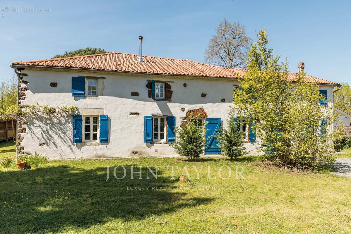 Maison à PISSOS