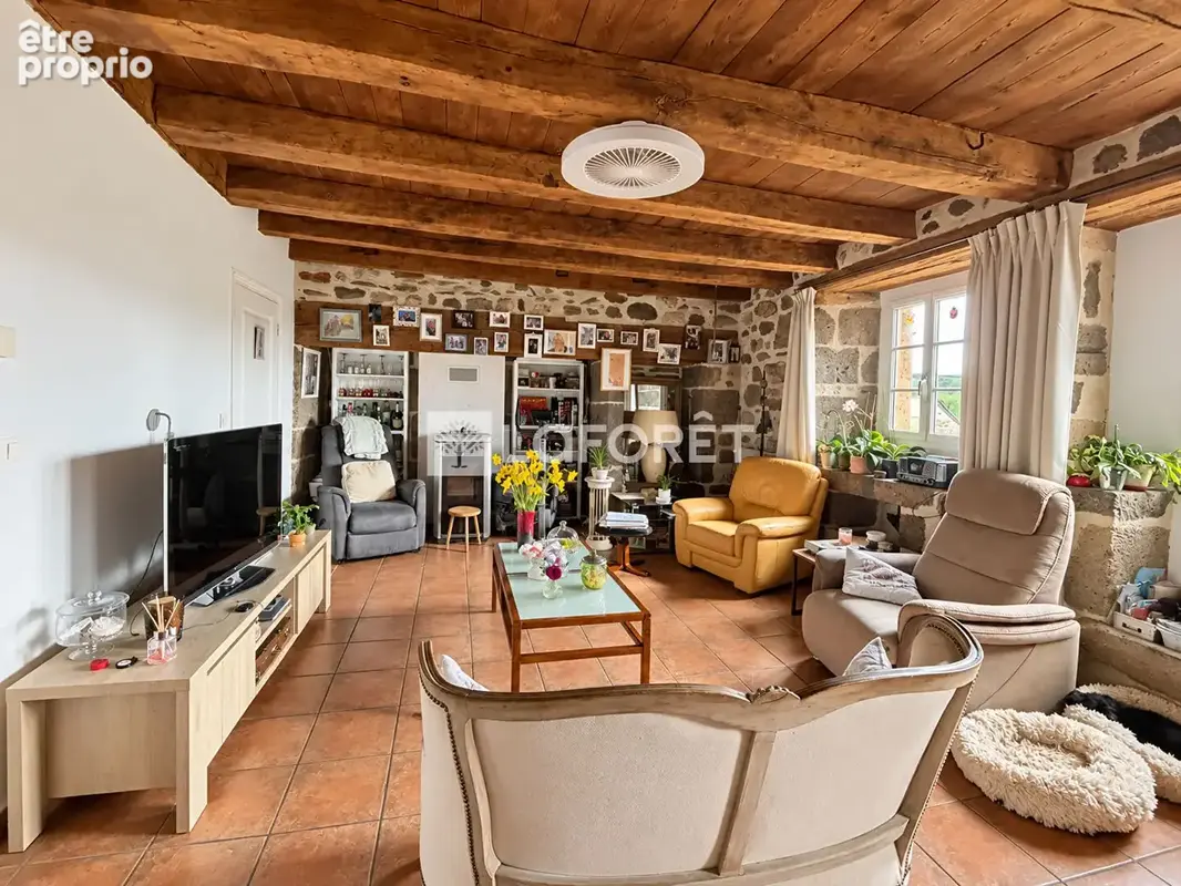 Maison de caractère avec dépendances - photo 3