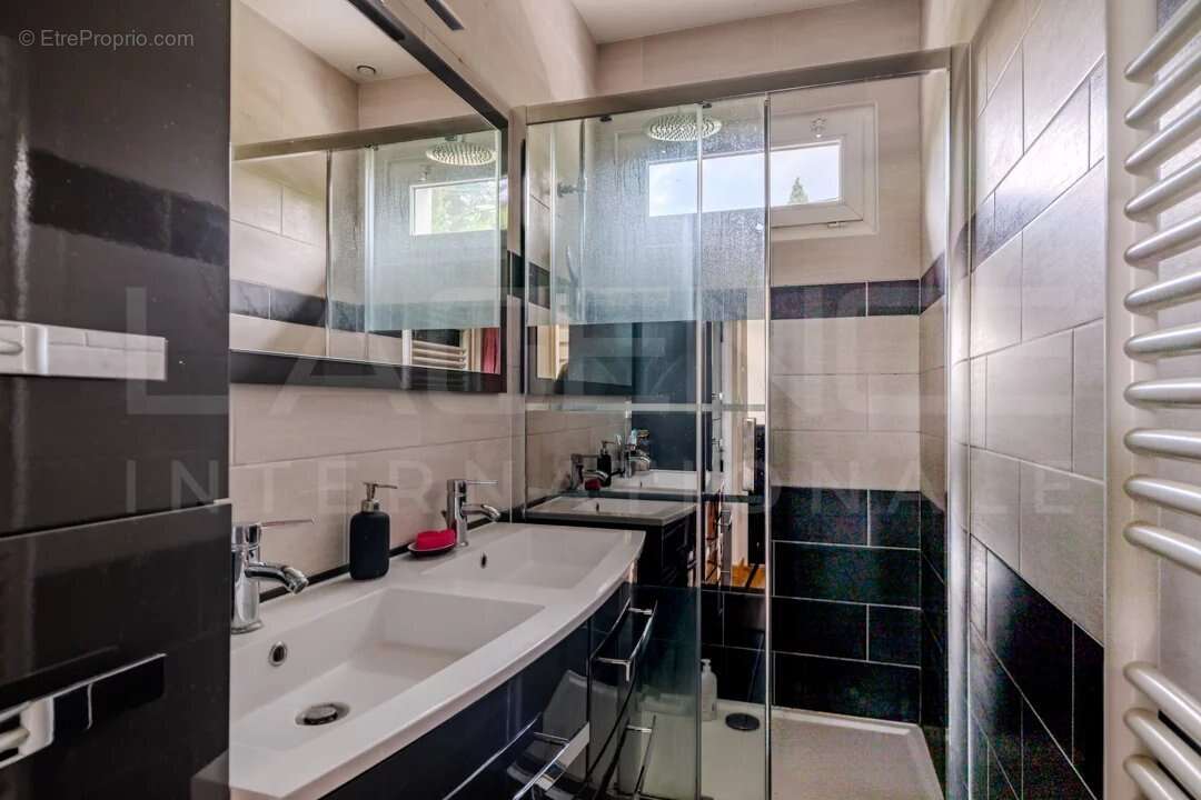 Maison à VAUX-SUR-SEINE