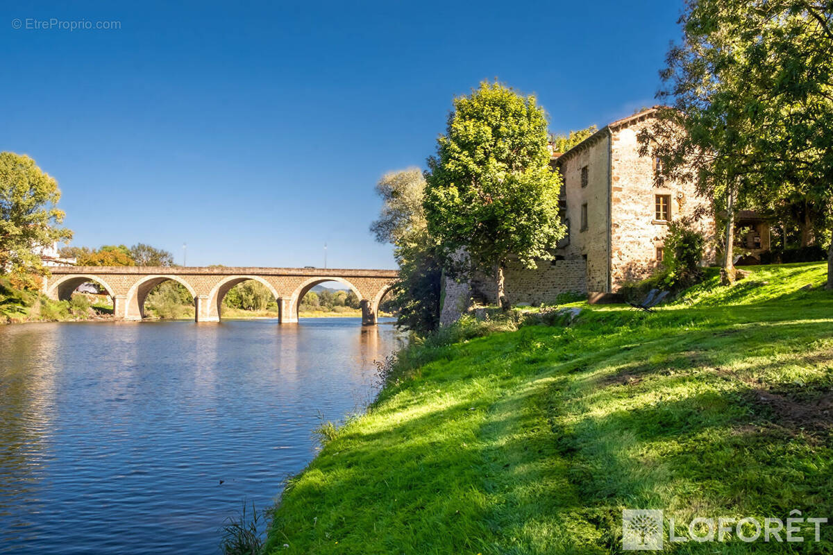 Maison à LAVOUTE-SUR-LOIRE