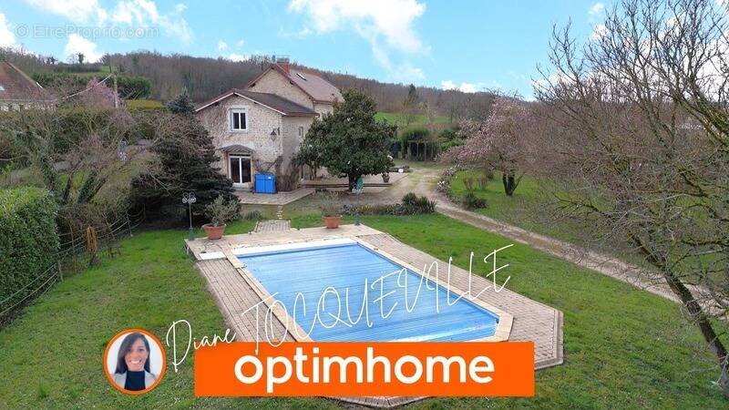 Maison à SAINT-ALBAN-DE-ROCHE