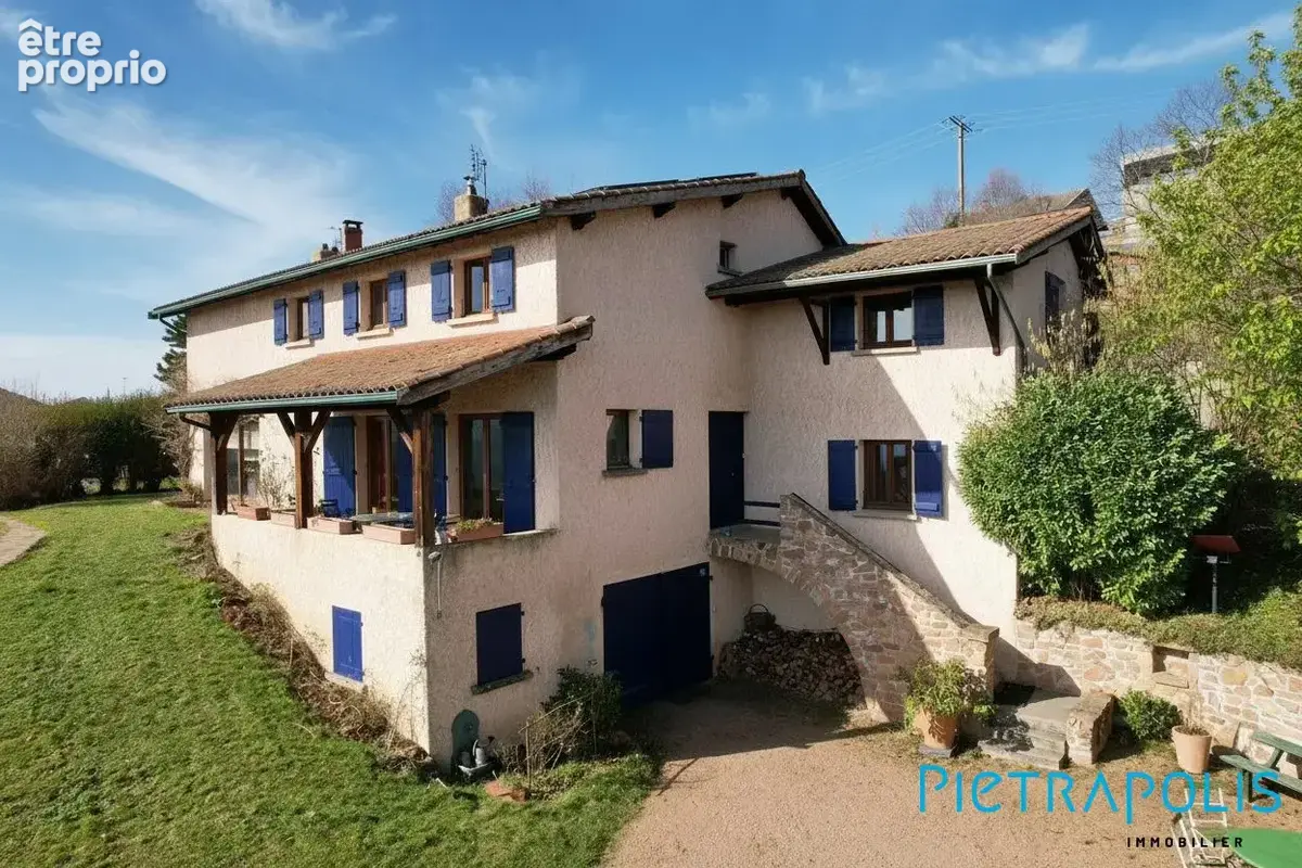 Maison à LES SAUVAGES