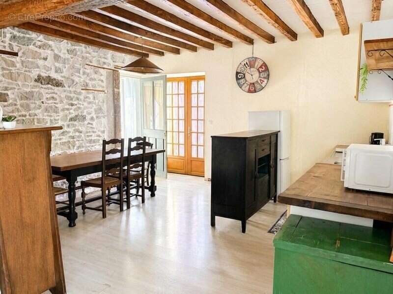 Maison à SAULT-BRENAZ