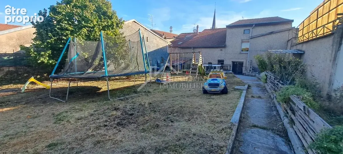 Maison de village - 171m² habitable - Jardin 895m² - Combles aménageables - photo 9