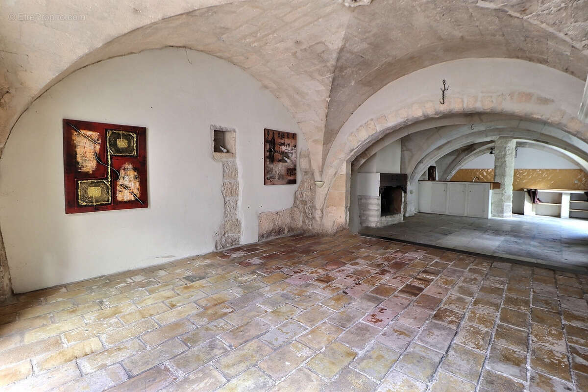 Maison à SAINT-BRES