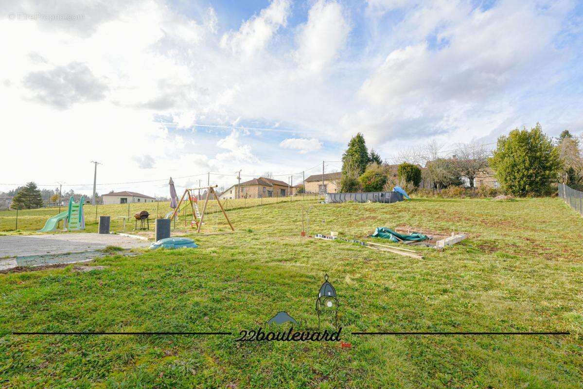 Maison à SAINT-PRIEST-TAURION