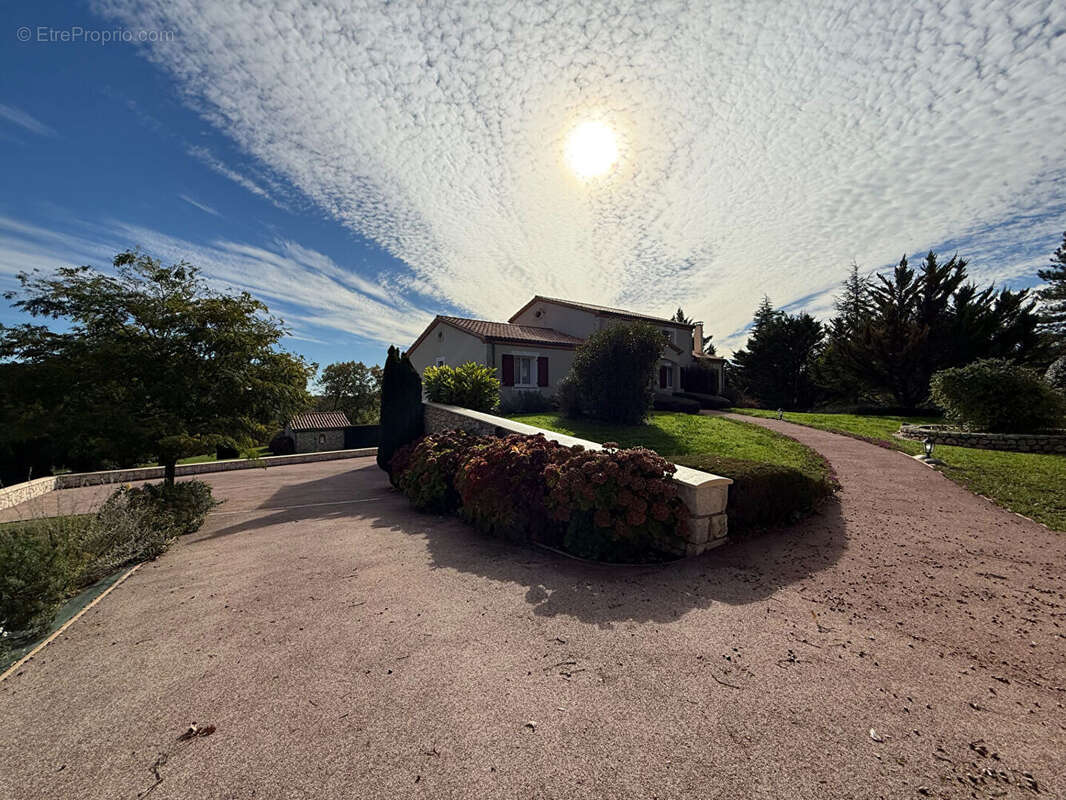 Maison à HAUTEFAGE-LA-TOUR