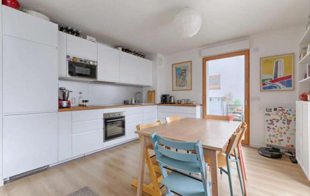 Appartement à AUBERVILLIERS