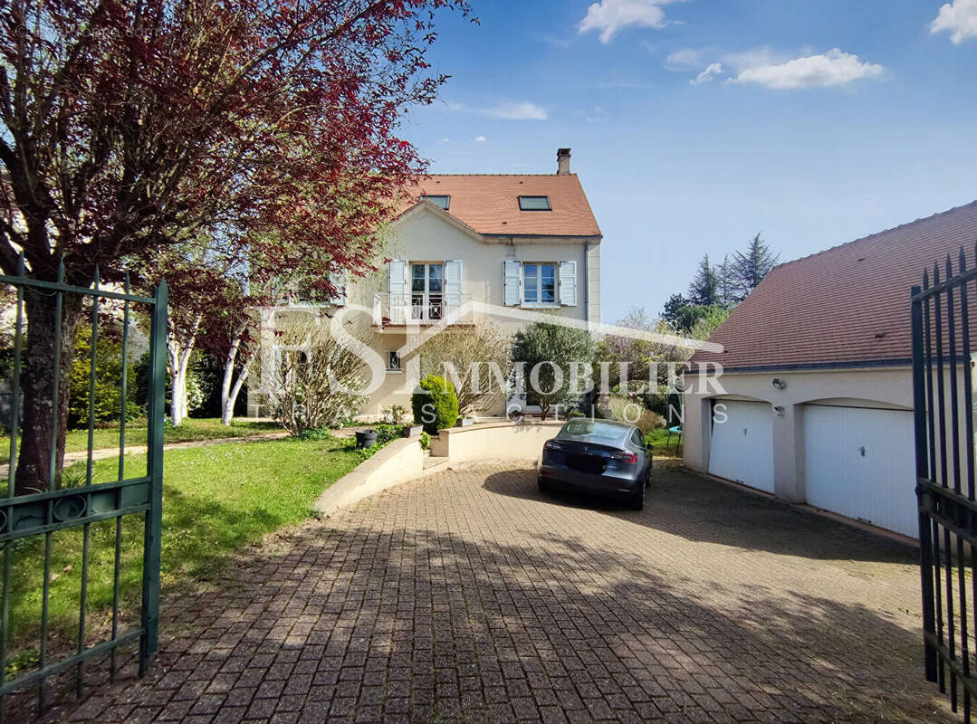 Maison à MONTLIGNON