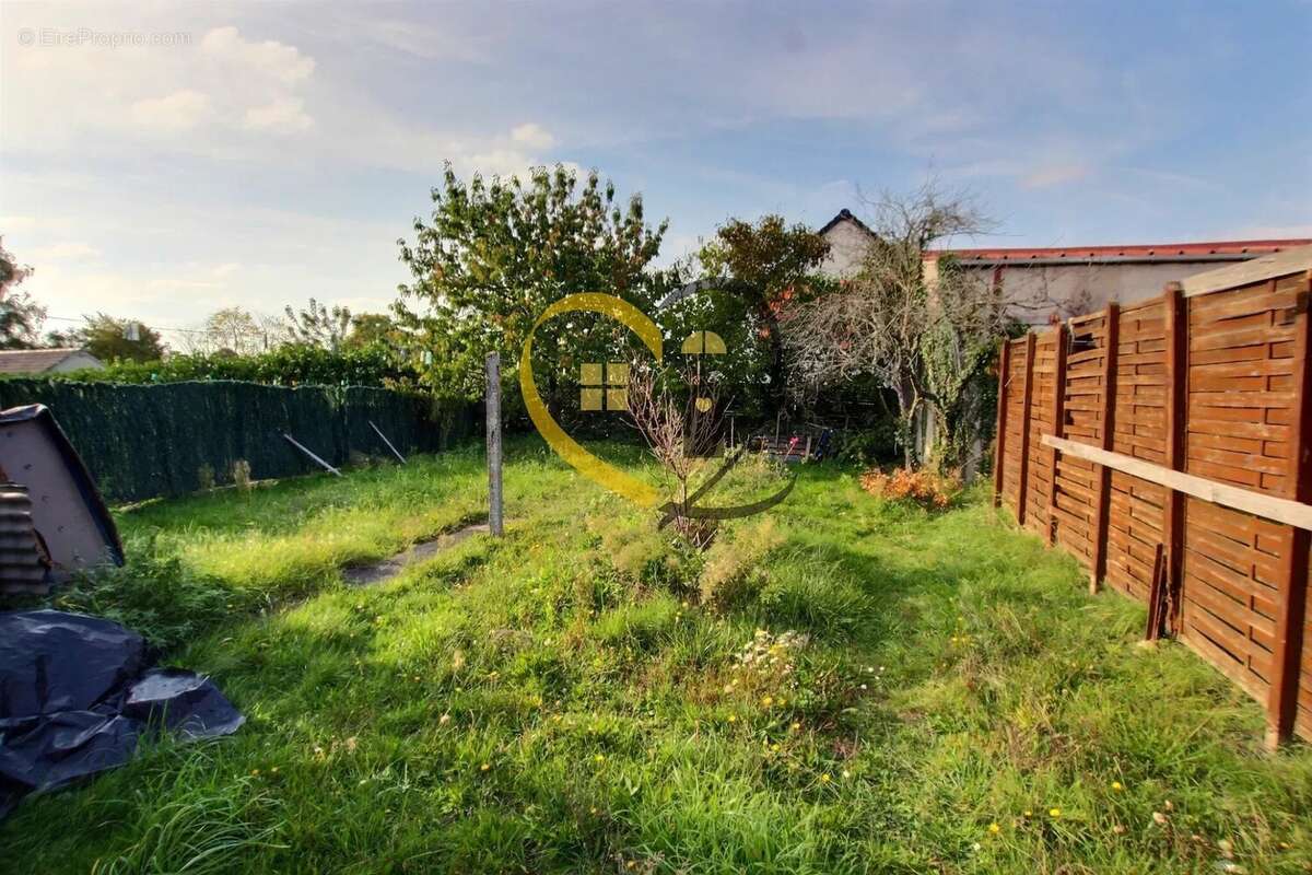 Maison à AUBIGNY-SUR-NERE