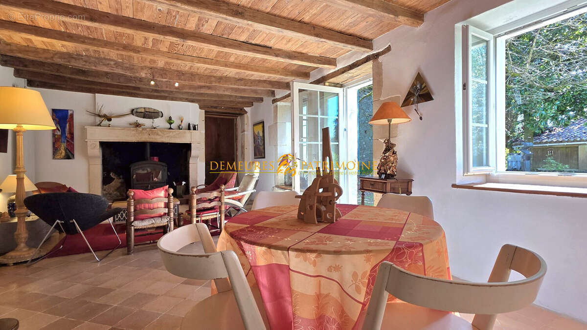 Maison à MAZEROLLES