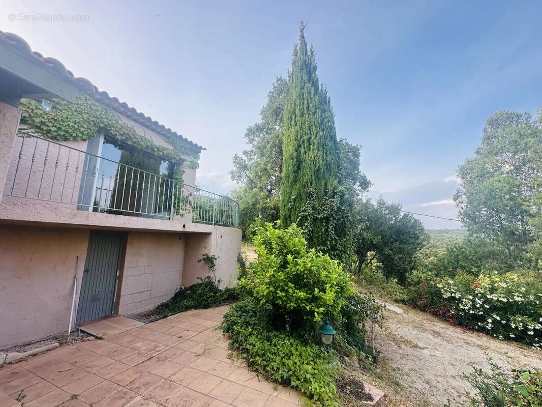 Maison à PLAN-DE-LA-TOUR