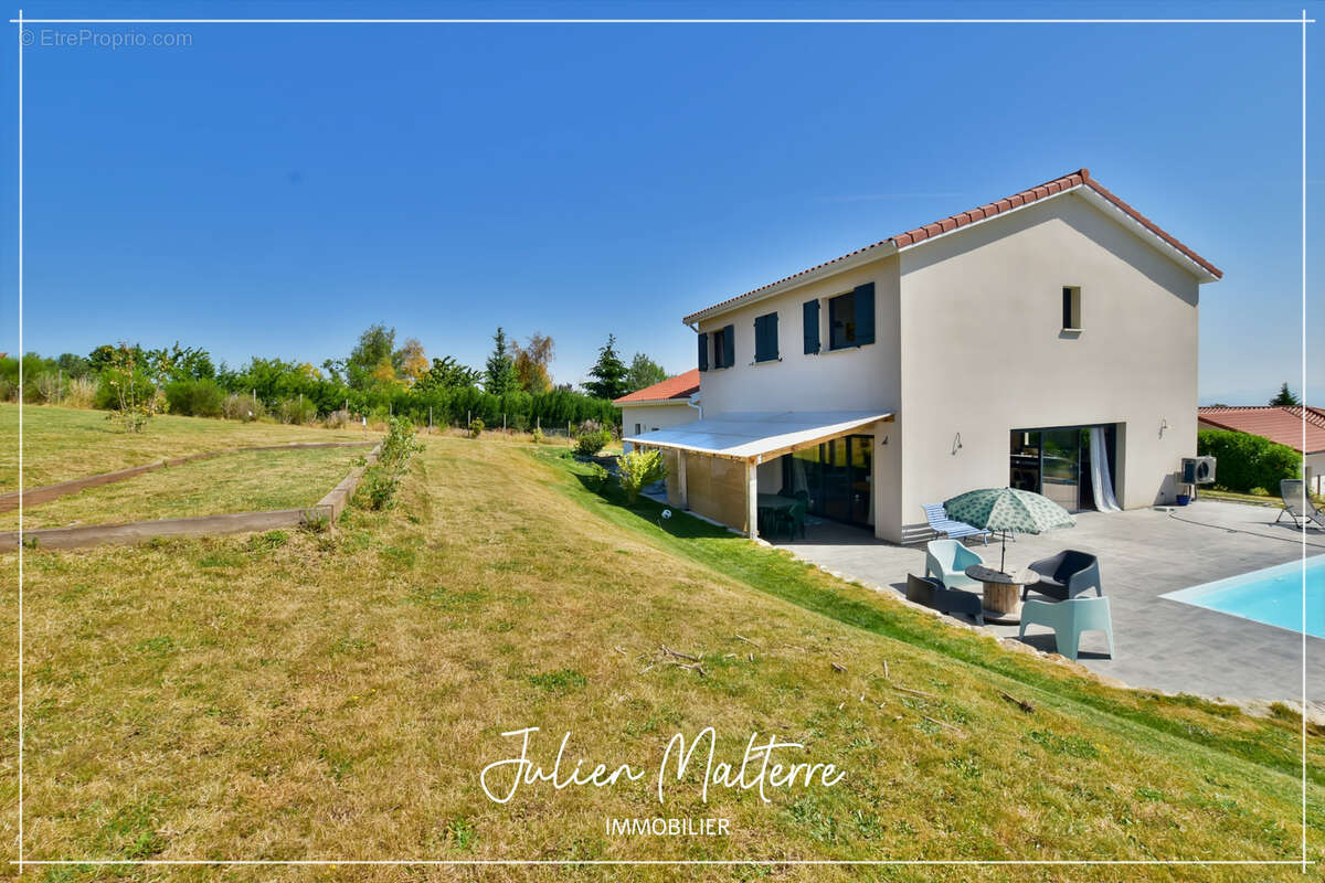 Maison récente de 170 m² sur 2100 m² de terrain préservés, 7 pièces, 5 chambres dont dressing, garage de 85 m² à MAROLS (42) - photo 77