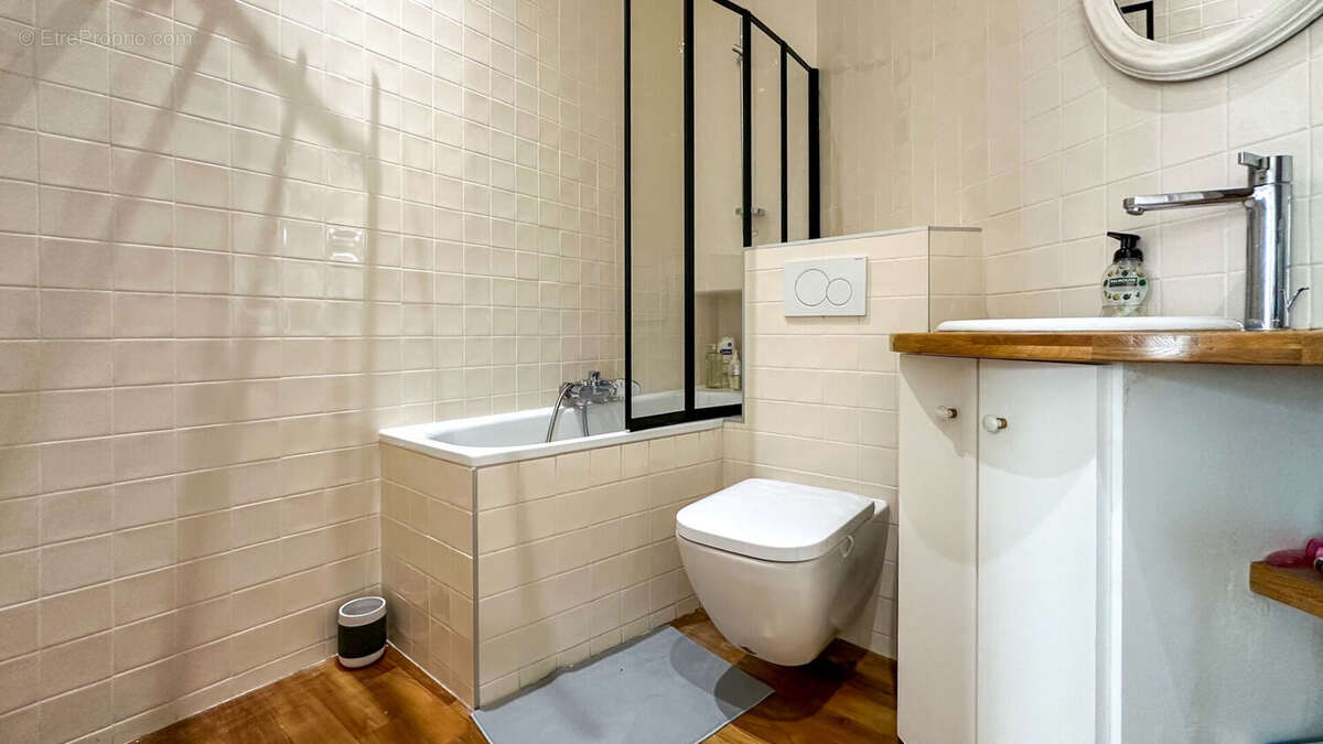 Appartement à PARIS-8E