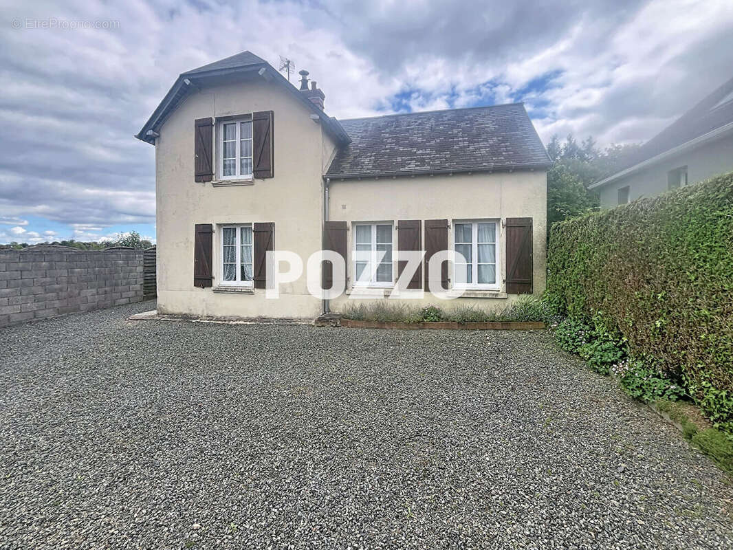 Maison à DANGY