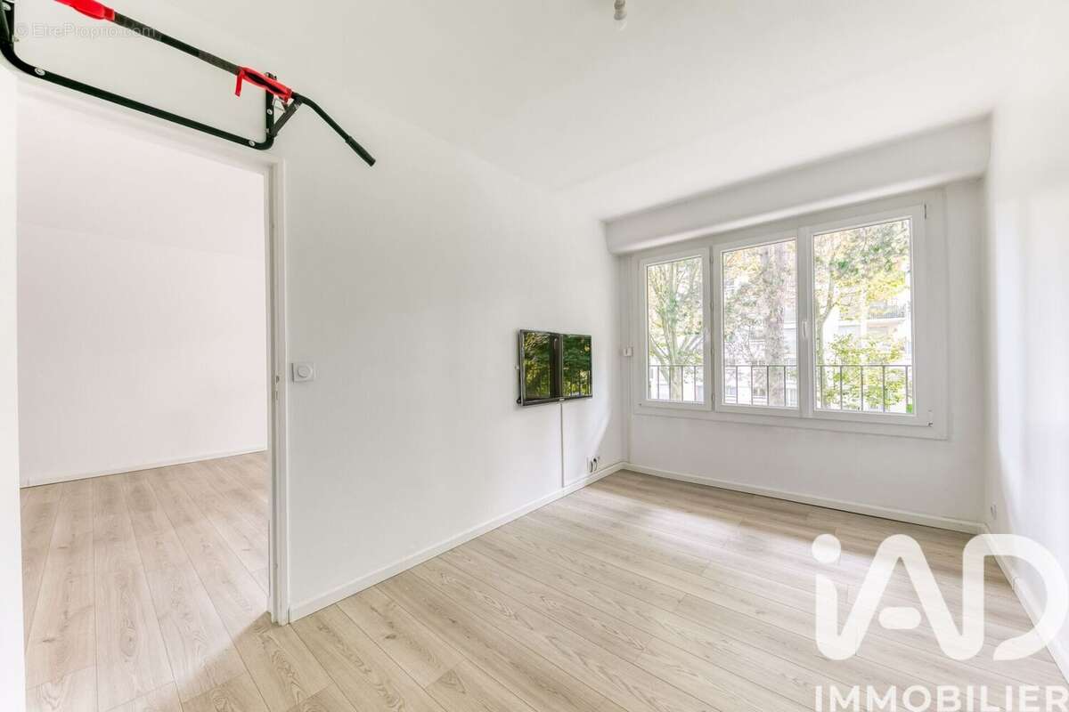 Photo 9 - Appartement à LE PLESSIS-BOUCHARD