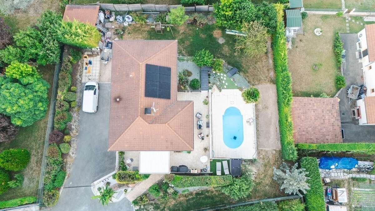 Maison 183 m² à Chanonat  - photo 2