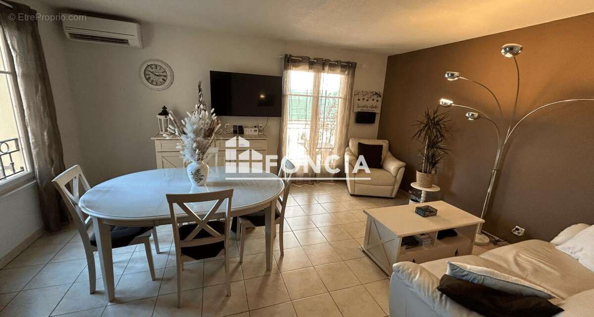 Appartement à LORGUES