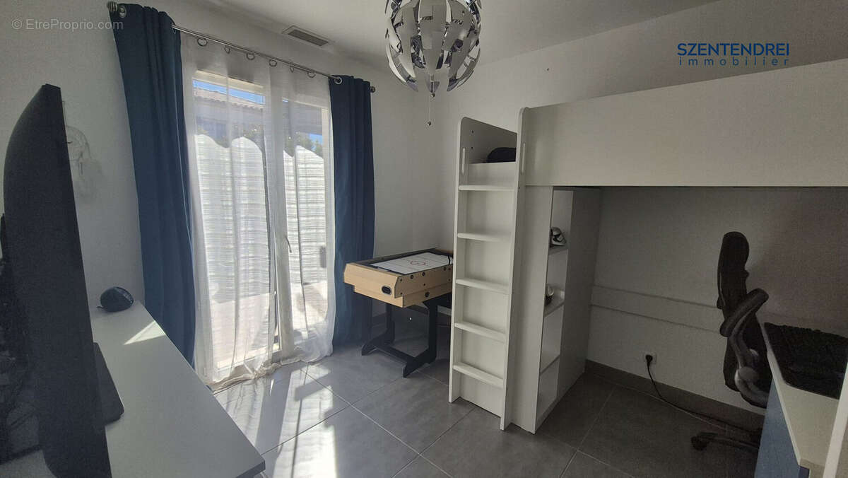 vente villa szentendrei immobilier lunel - Maison à LUNEL