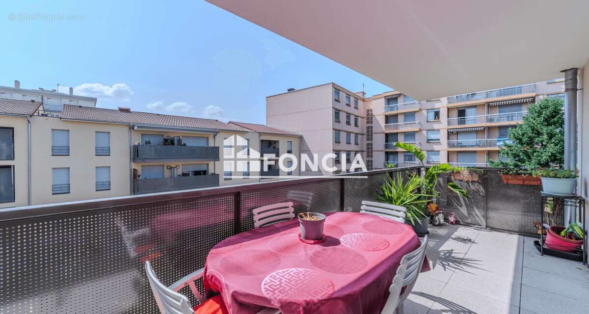 Appartement à VENISSIEUX