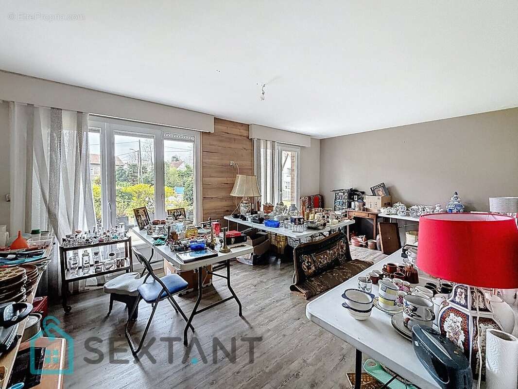 Appartement à LE MESNIL-ESNARD
