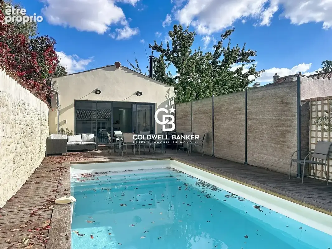 La Rochelle Hypercentre – Maison d'exception avec piscine, patio et garage - photo 2