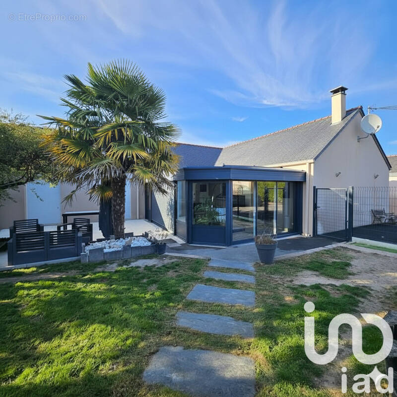 Photo 1 - Maison à JARZE