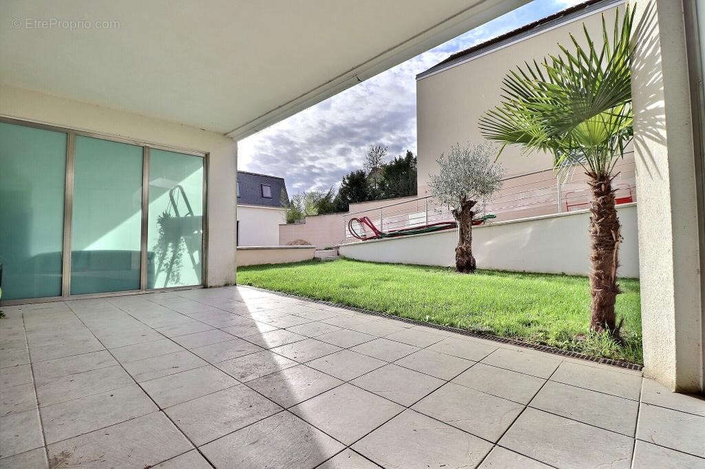 Appartement à MAREIL-MARLY