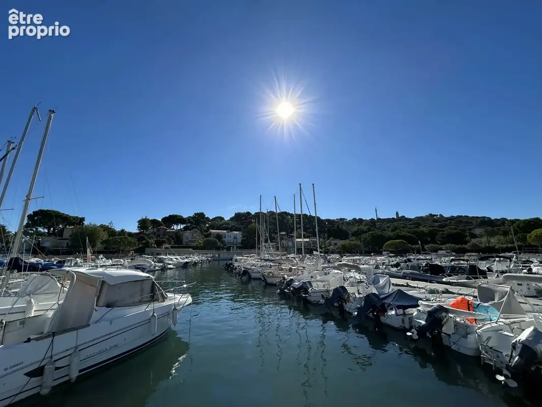 Villa à vendre  Début du Cap d'Antibes  Emplacement exceptionnel à deux pas des plages - photo 18