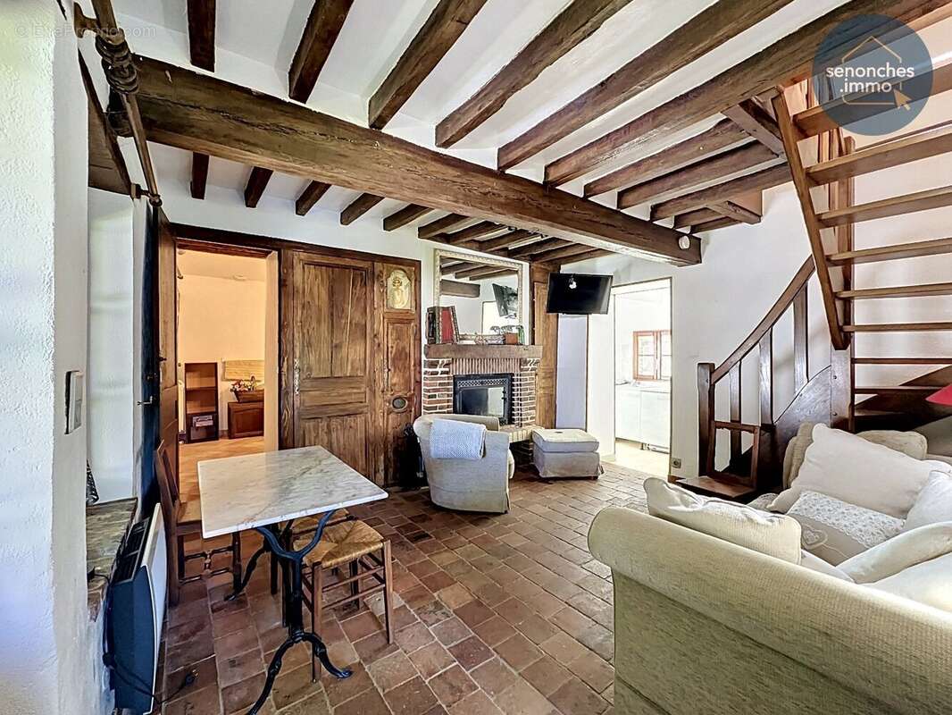 Maison à FAVIERES