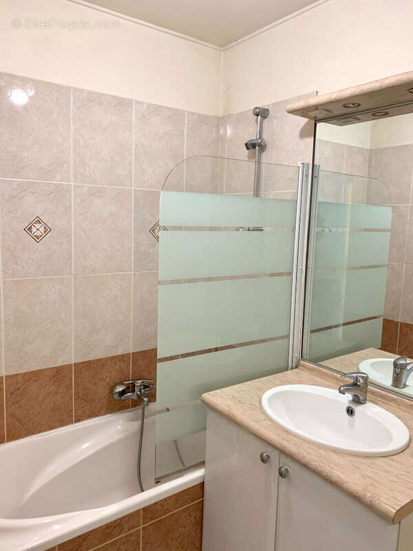 Appartement à FONTENAY-LE-FLEURY