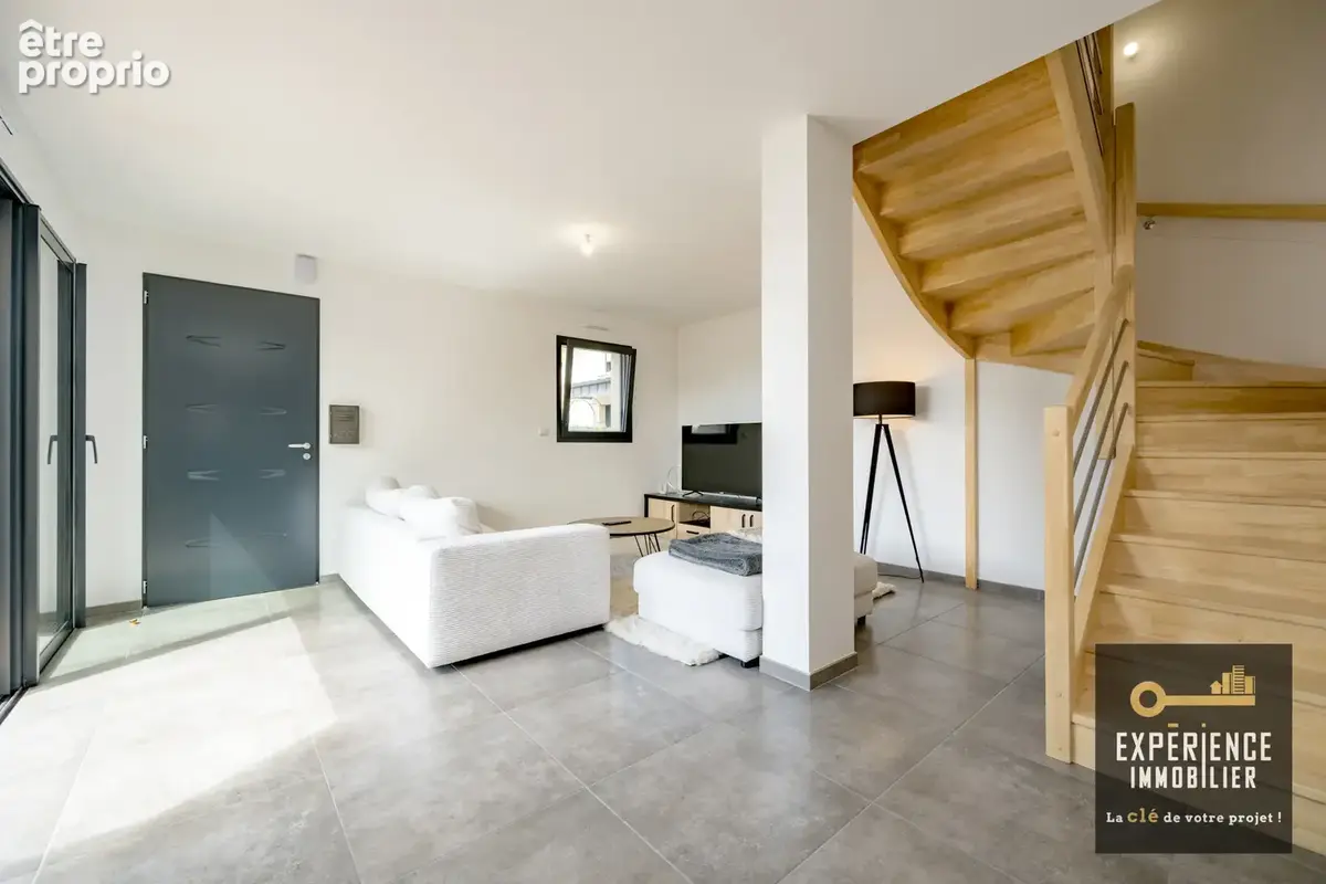 Maison neuve en plein bourg - photo 7