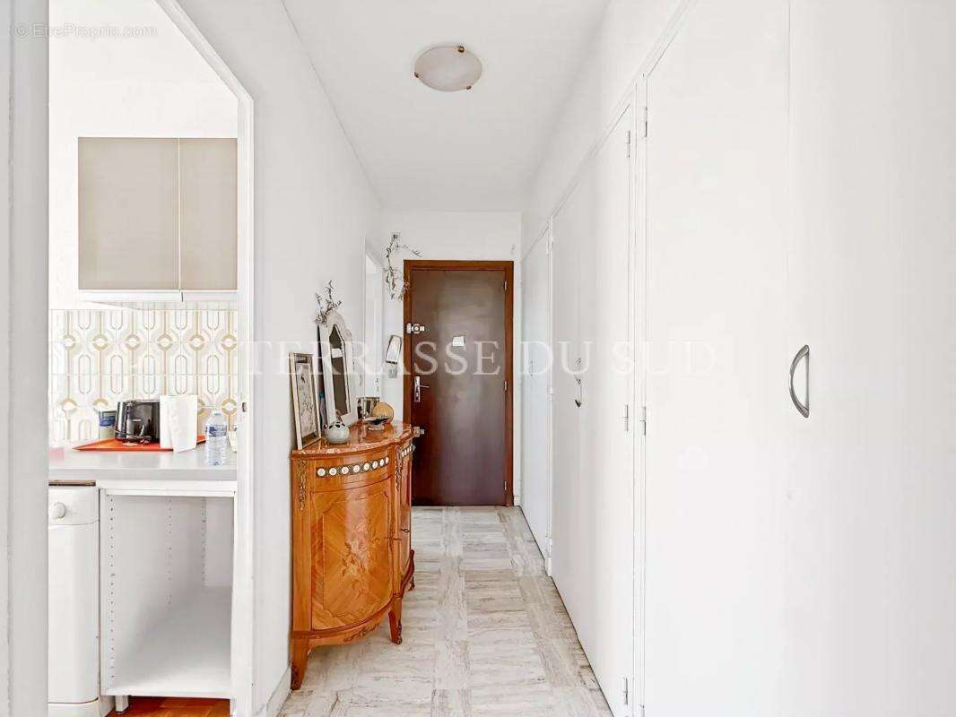 Appartement à MARSEILLE-7E