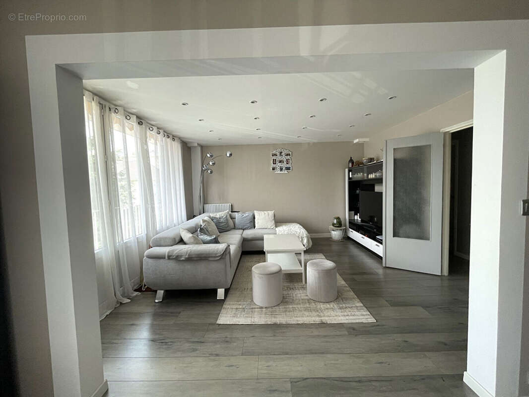 Appartement à EPINAY-SUR-SEINE